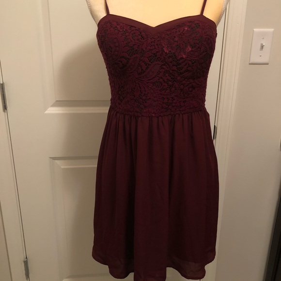 Xhilaration Dresses & Skirts - Xhilaration Maroon Dress Size L